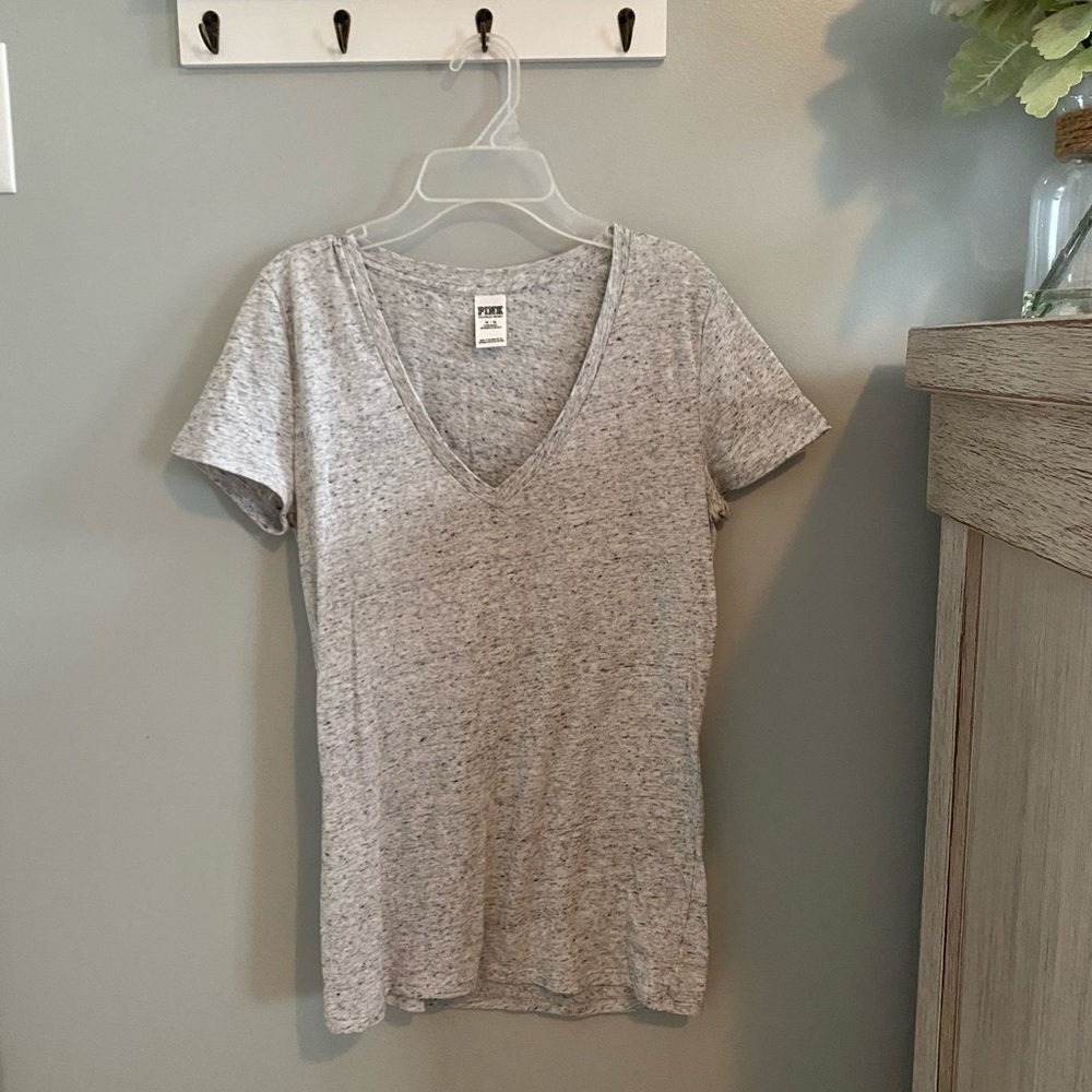 Basic PINK VS tee!